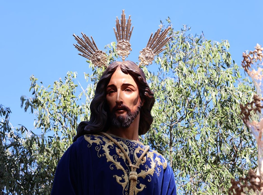 Consideraciones Prácticas para el Tatuaje de Laureles en el Cuello